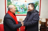 中铁二十局集团党委副书记、总经理苗文怀走访慰问退休老领导、老党员以及劳模